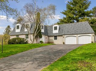 15074 Highland Trl, Minnetonka, MN 55345