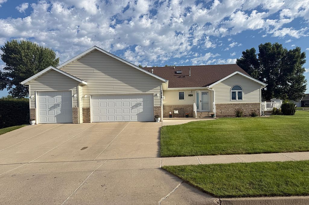 1958 Utah Dr - Property Image