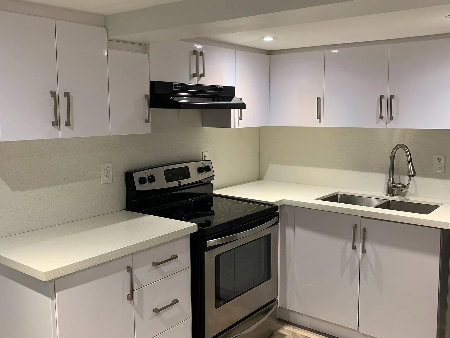Studio, $1,600 — Photo 2