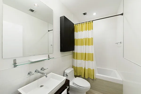 Sold by Nest Seekers International | media 22