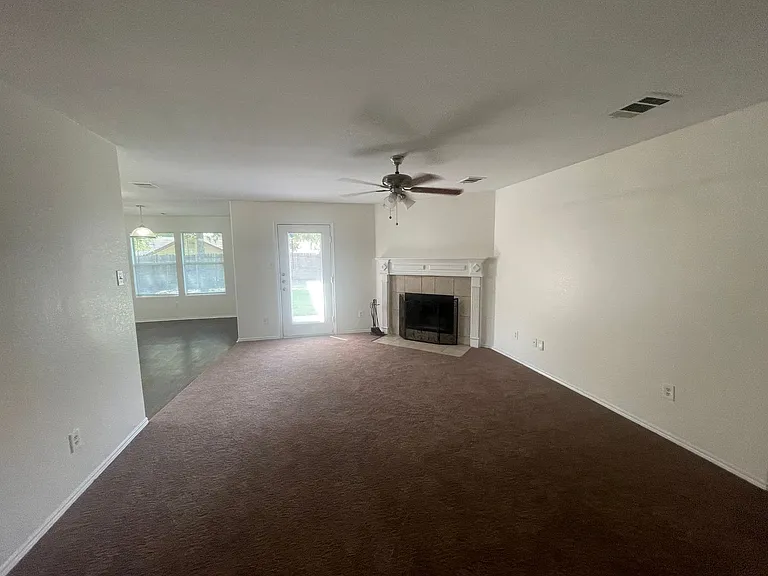 1306 Trent St — Photo 12