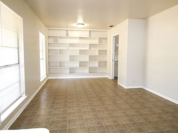 2nd image of 10906 Lands Run St