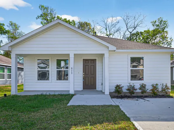 813 Jefferson Ave, Cleveland, TX 77327