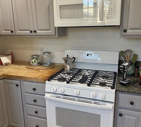 Partial view of kitchen