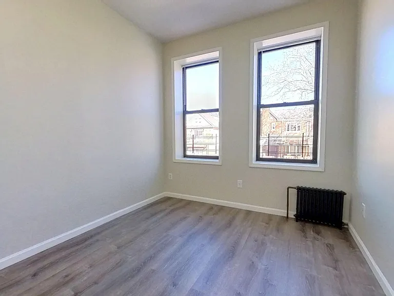 1864 W 4th St #2F — Photo 7