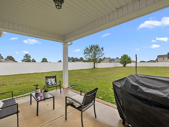 5th image of 44 Pond Mountain Dr