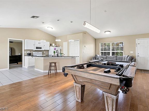 5th image of 354 Pinehurst Ave