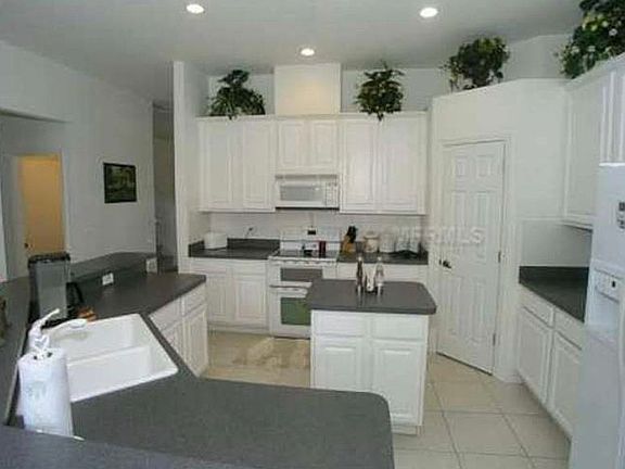 5th image of 1566 Shadowmoss Cir