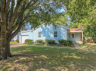 823 16th Ave S, Columbus, MS 39701