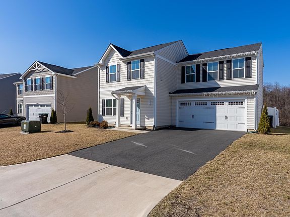 3rd image of 570 Wingtip Way