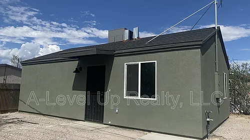 2341 S 3rd Ave Photo 1