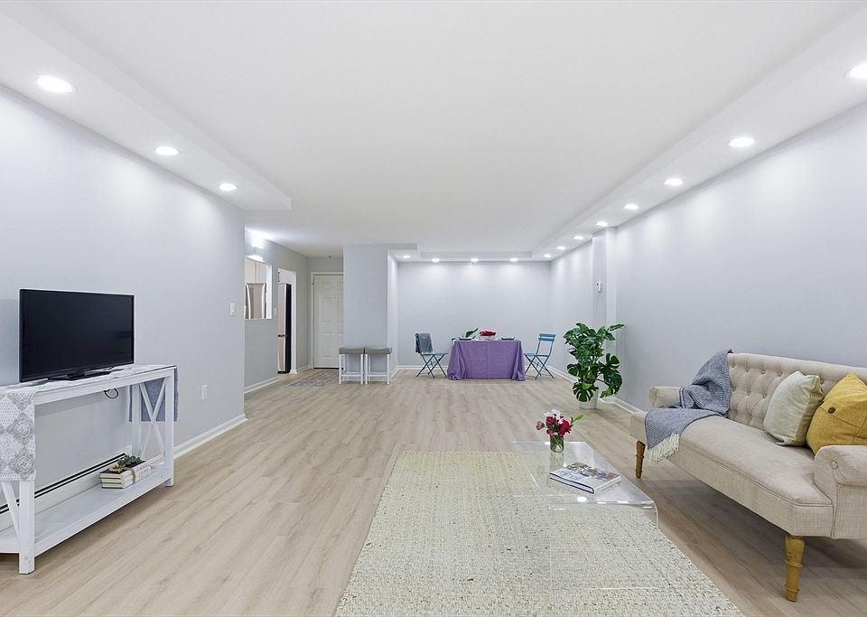 1st image of 131 Coolidge Ave APT 122