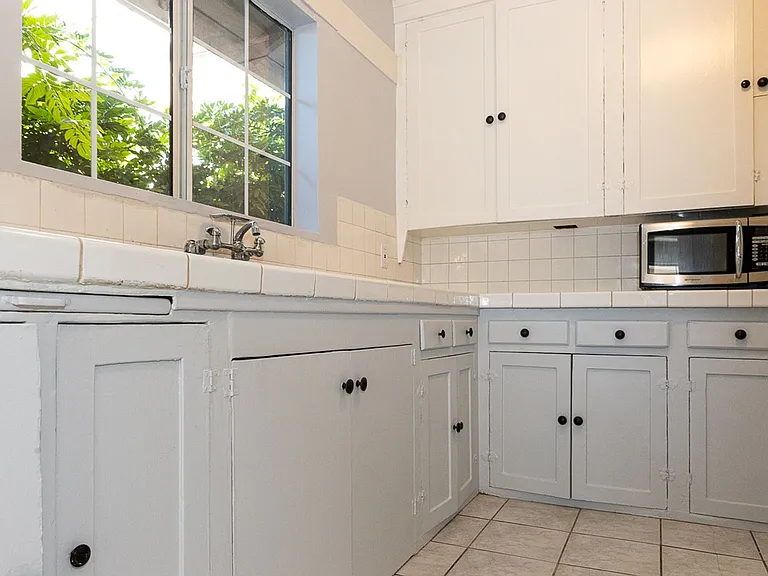 719 N Coronado St — Photo 22