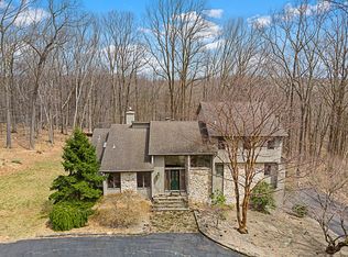 31 Chester Woods Dr, Chester, NJ 07930