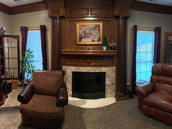 3rd image of 1321 SW 108th Pl