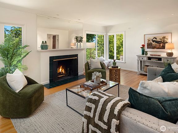 4th image of 2313 47th Avenue SW