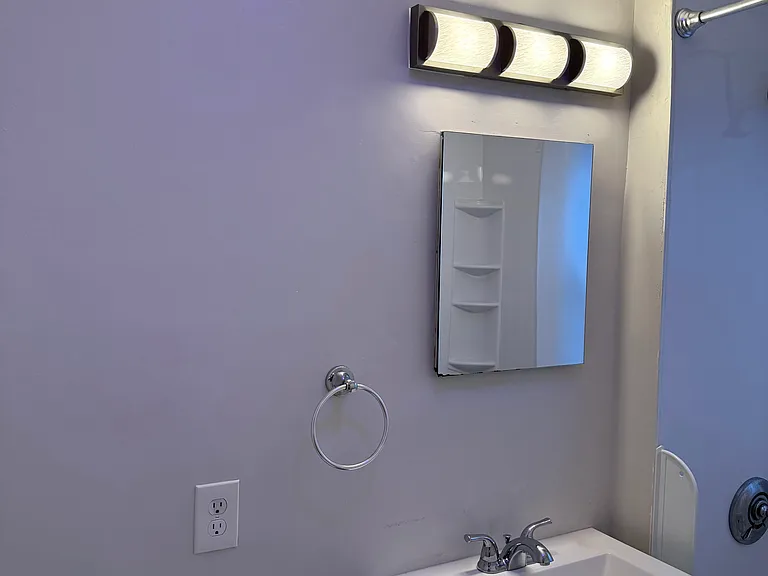 4110 Washington St #2 — Photo 9