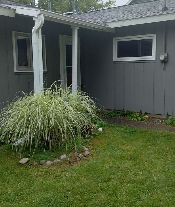 1st image of 7916 Hoiles Dr NW