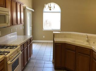 930 S Rio Vista St, Visalia, CA 93292