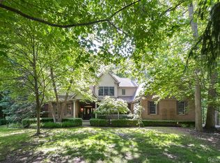 3376 Oak Park Dr, Saline, MI 48176