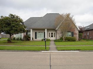 135 Autumn Dr, Houma, LA 70360