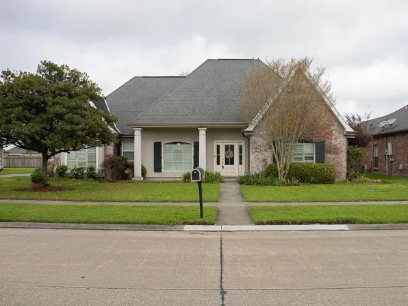 135 Autumn Dr, Houma, LA 70360
