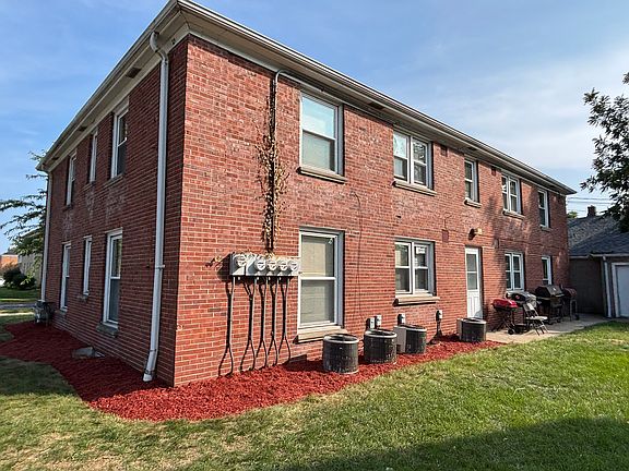 3rd image of 2795 N Carlton Pl #4