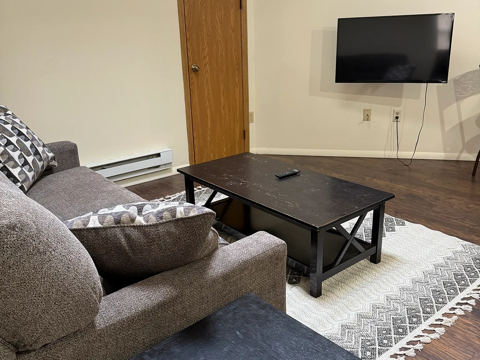 2 bed, 700 sqft, $950 — Photo 3
