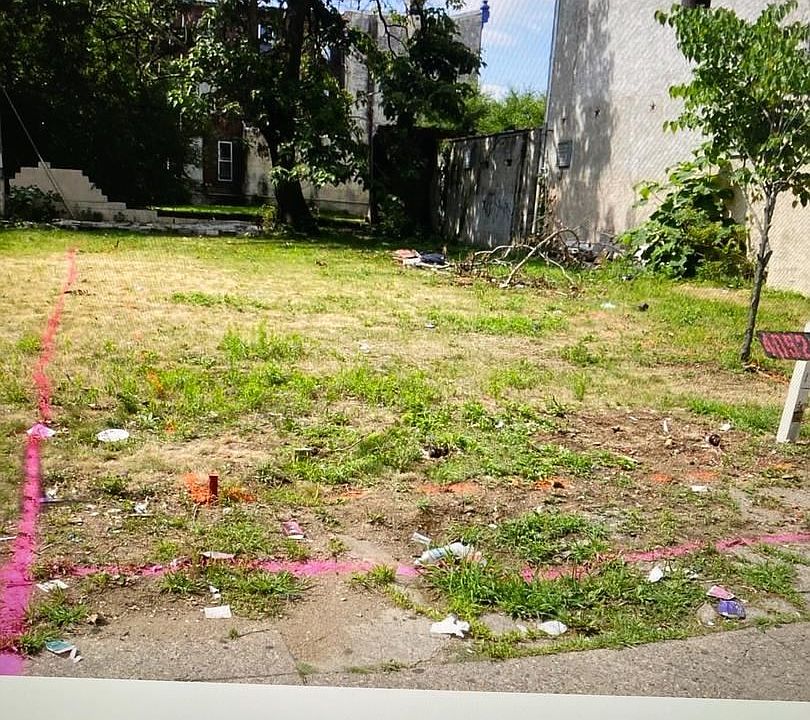 1st image of 2416 N Park Ave