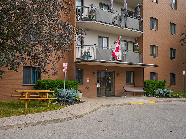 6 Lamers Ct — Photo 3