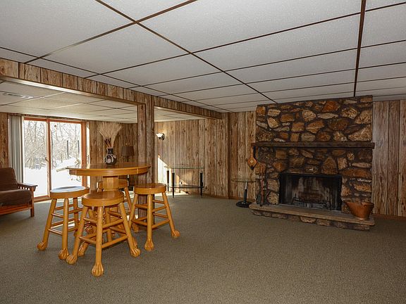 5th image of W264N6481 Hillview Dr