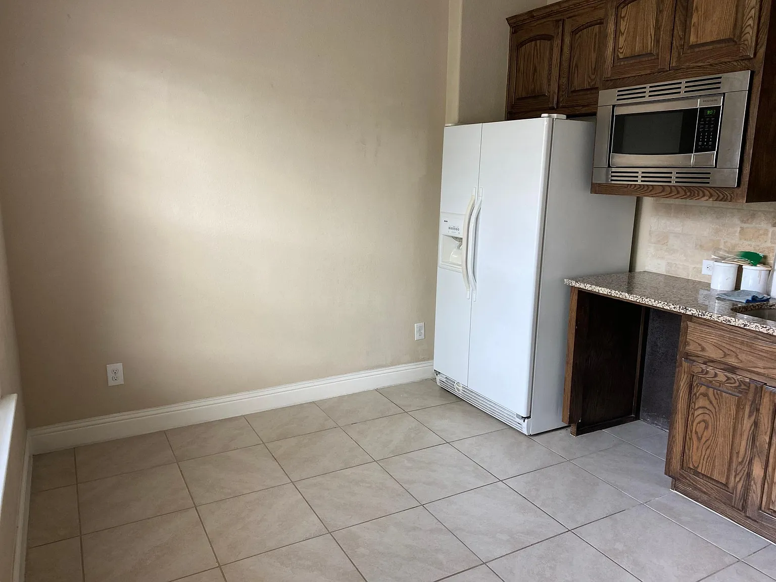 1 bed, 650 sqft, $1,150 — Photo 3