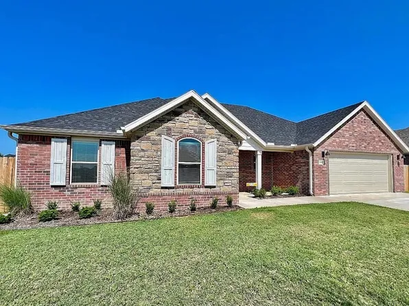 1309 Montagna St, Springdale, AR 72762