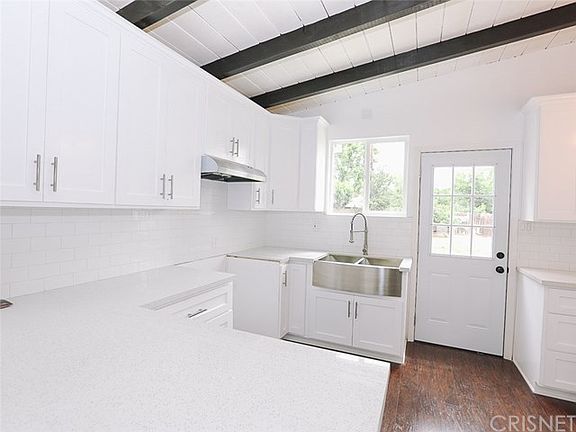 4th image of 7322 Tampa Ave