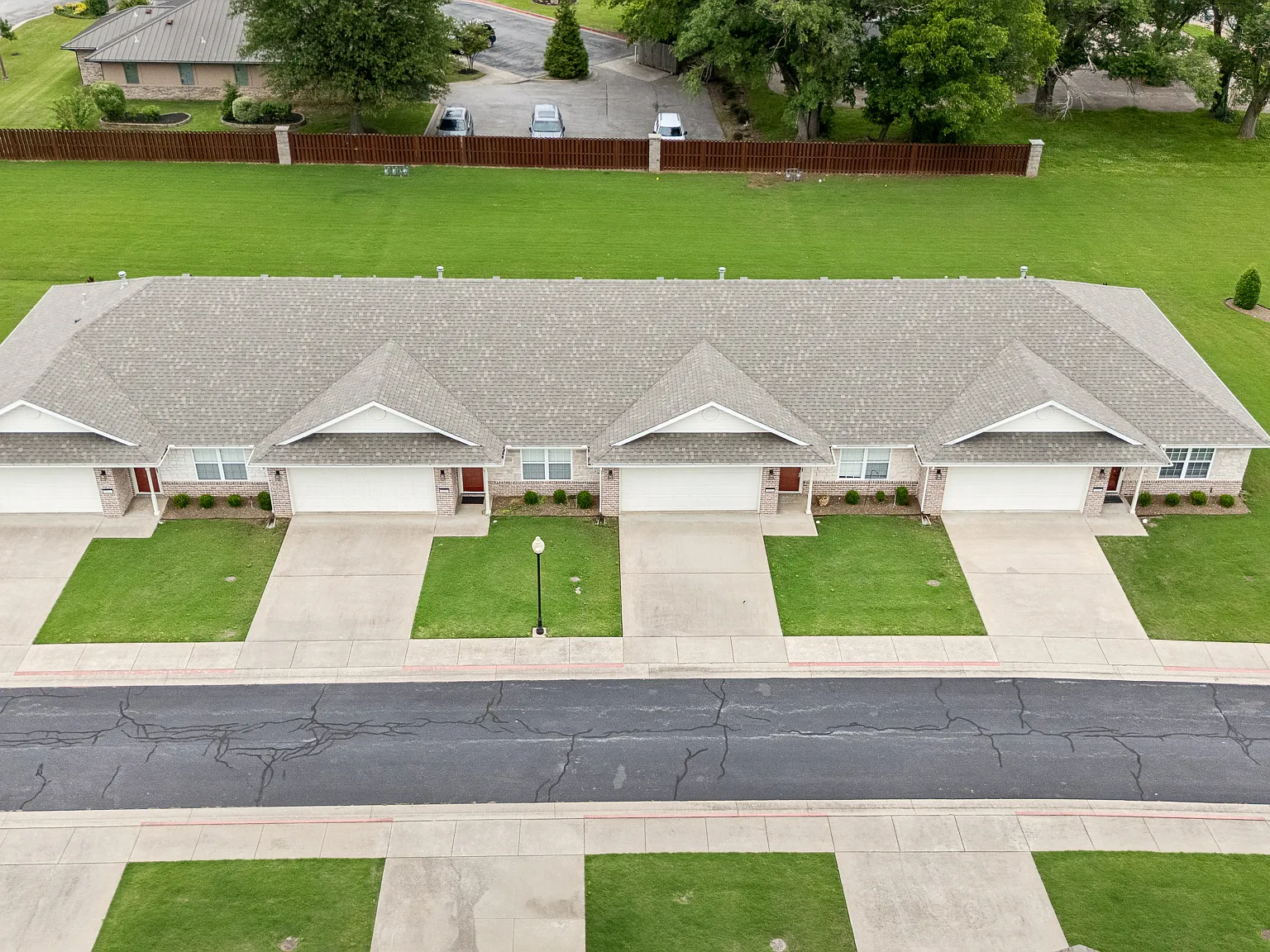 3 bed, $1,600 — Photo 3
