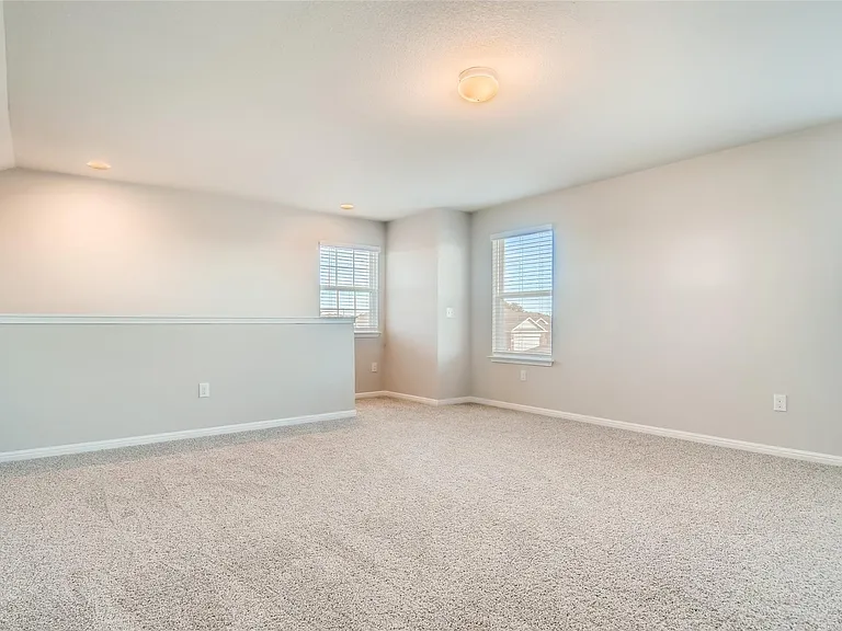121 Freedom Park Ave — Photo 19