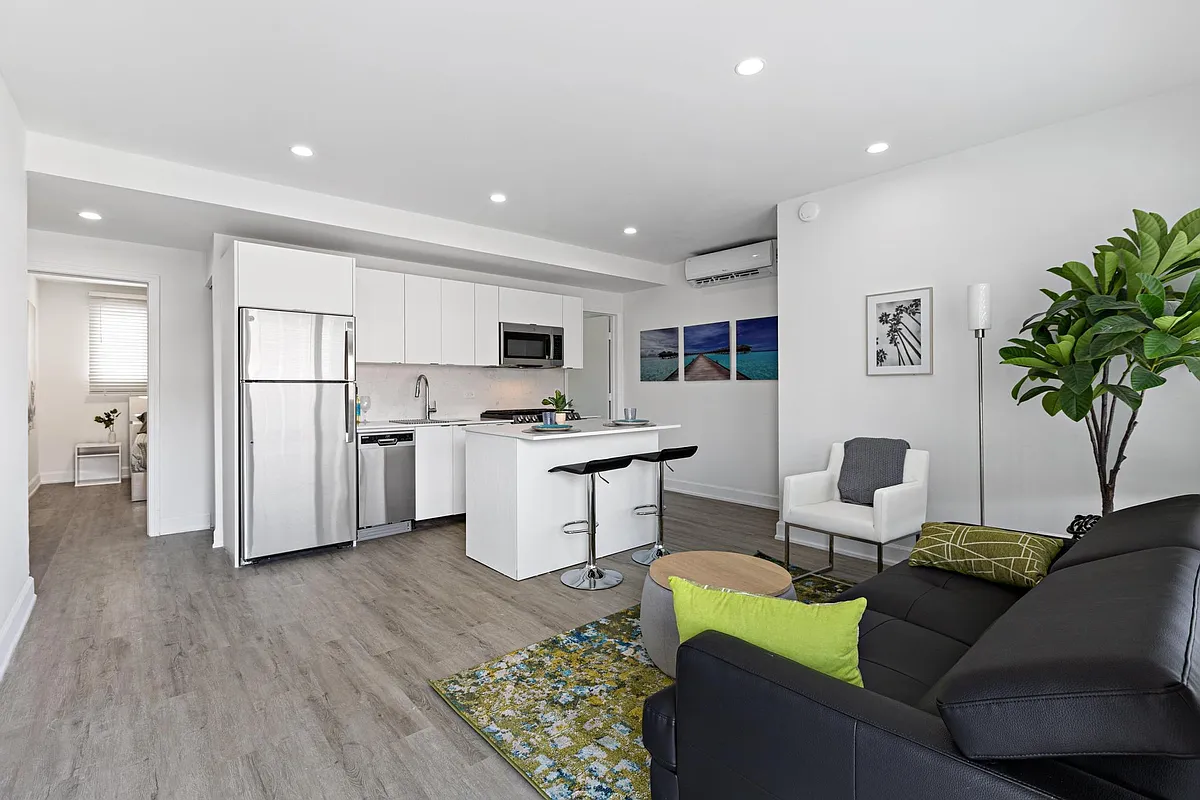 Building Photo - 855 Jefferson Ave #12