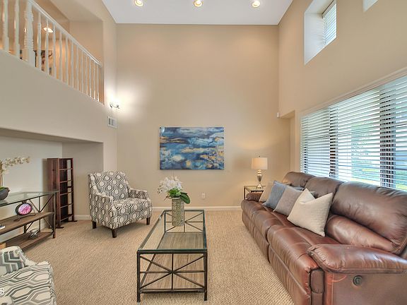 3rd image of 879 Michigan Blvd Unit P