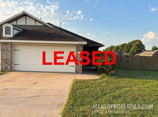 4245 W Titus Dr, Fayetteville, AR 72704