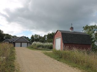 N8490 Ashley Ln, New Glarus, WI 53574