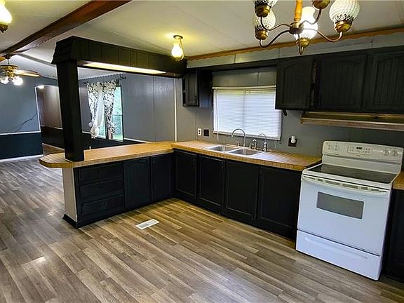 4th image of 12262 Manning Pl