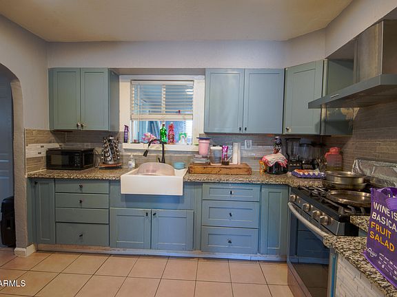 3rd image of 3741 W MORELAND Street