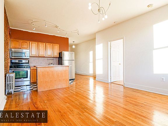 4th image of 260 Pacific St APT 25