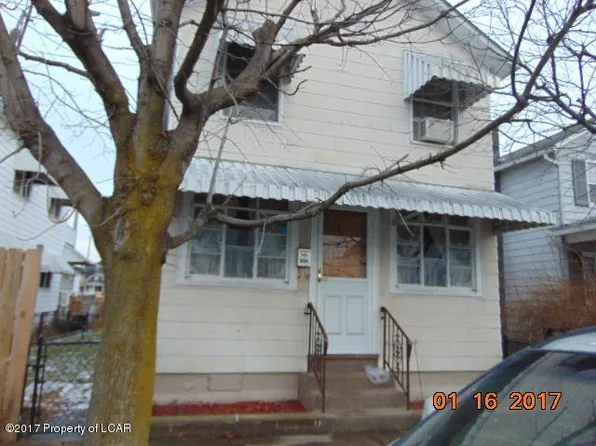 112 Oak St, Nanticoke, PA 18634