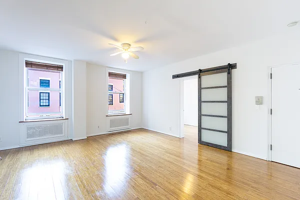 Rented by City Connections Realty | media 8