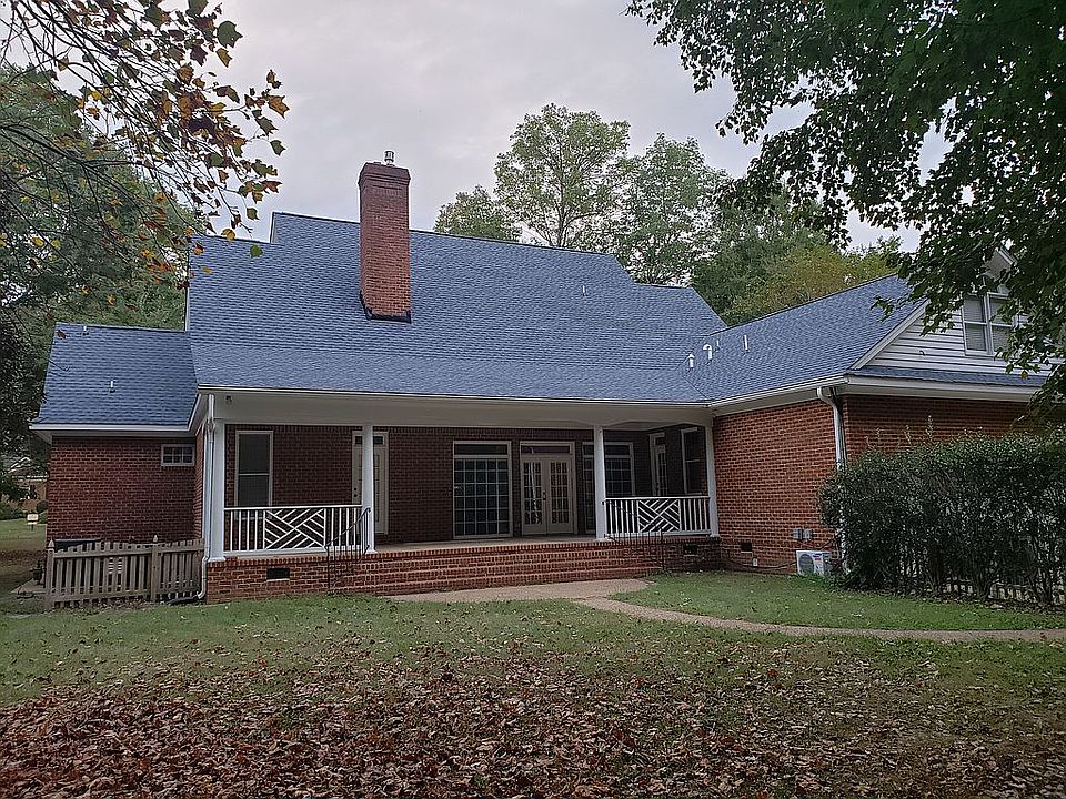 2nd image of 216 Sir Thomas Lunsford Dr