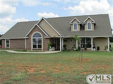 2nd image of 505 Oak Hill Trl