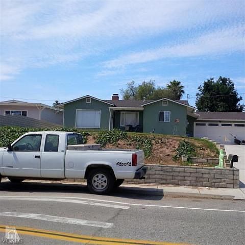1st image of 5082 North St