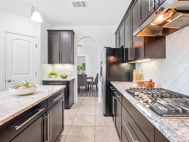 15201 Joseph Dr — Photo 15