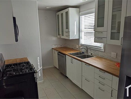 5th image of 135 Campbell Ave